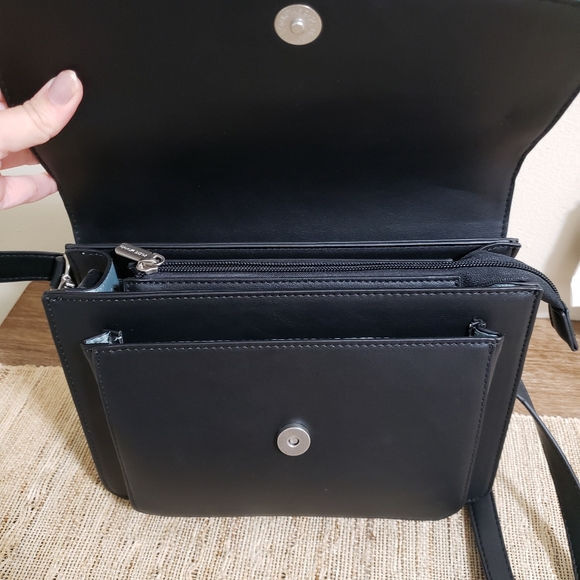 ♻️  Vegan Eco-friendly Pixie Mood Crossbody - Zoe - Picture 5 of 11